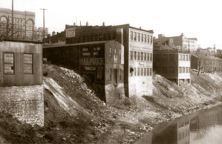 Scioto River Bank 1910